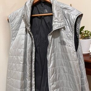 North Face vest Men’s XL